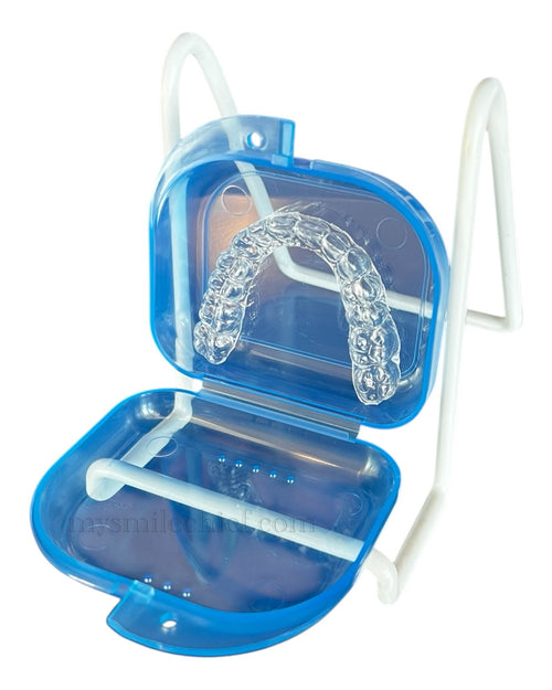 Vacuum-formed upper night guard in a blue transparent box
